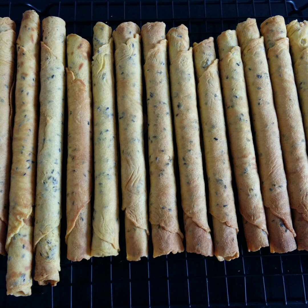 芝麻香酥蛋卷（视频食谱）