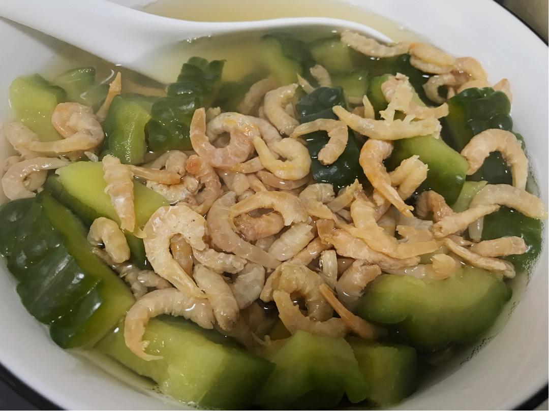 清热解毒苦瓜豆腐汤