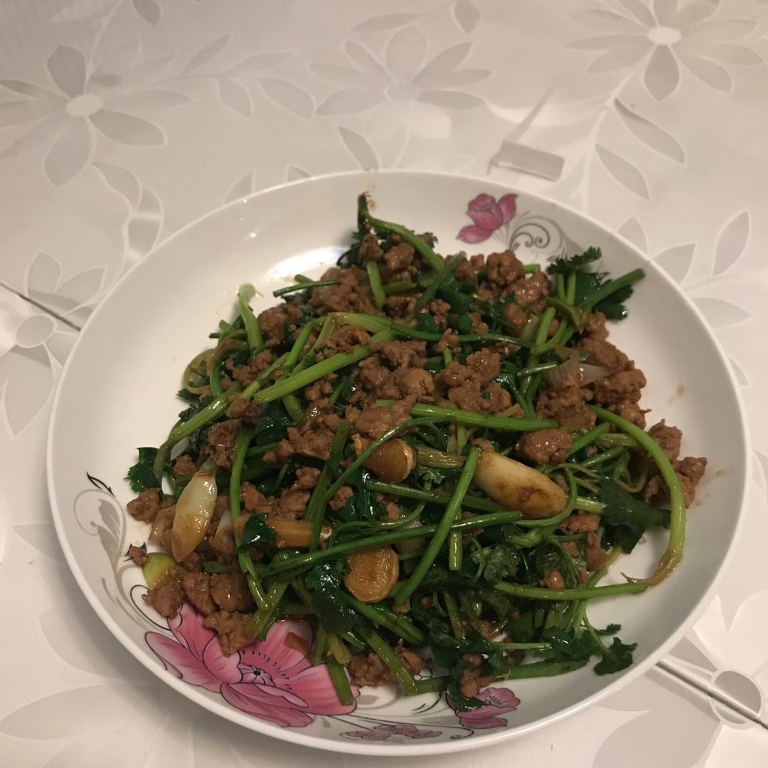 香菜炒肉末