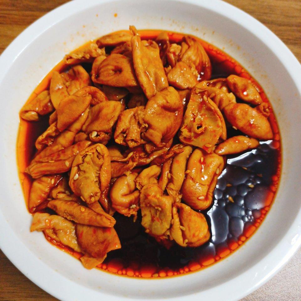 哆啦美艳做的麻辣鸡肚