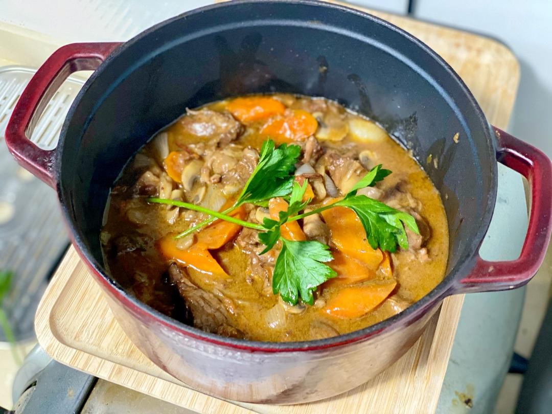 电影《Julie & Julia》原版配方－法式红酒炖牛肉 beef bourguignon