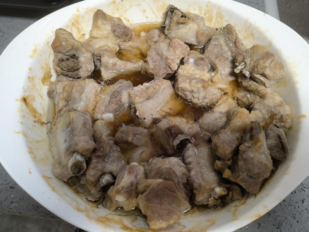 排骨怎么蒸才嫩？第一步先焯水就错了，记住这个窍门排骨嫩滑多汁