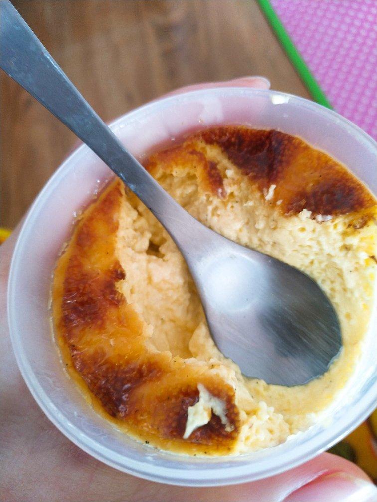 CRÈME BRÛLÉE 法式烤布蕾（焦糖布丁）