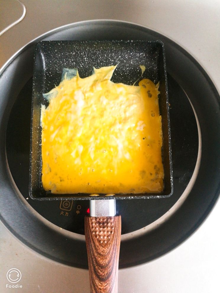 零失败五分钟快手早餐，肉松芝士厚蛋烧（低碳生酮）的做法 步骤3