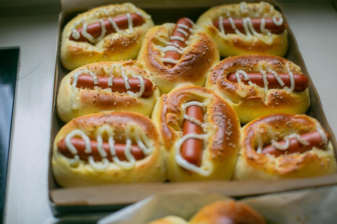 一个面团撑起一家店的台式面包—香肠面包