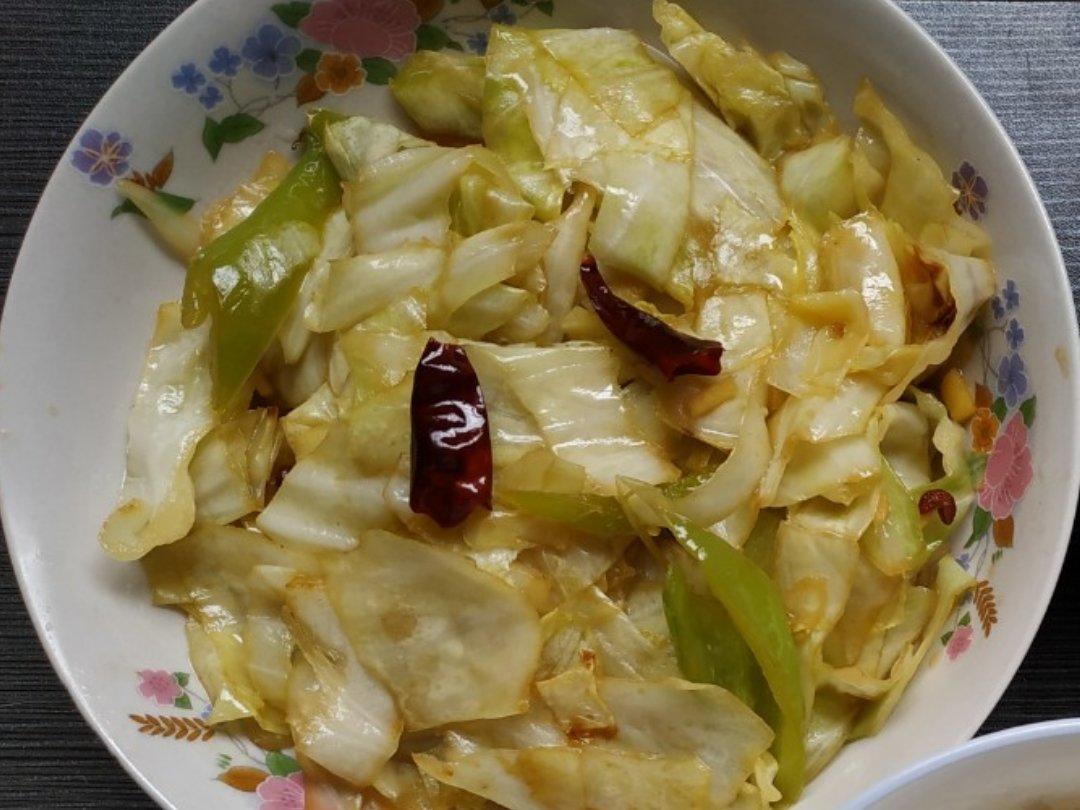 阿婆手撕包菜