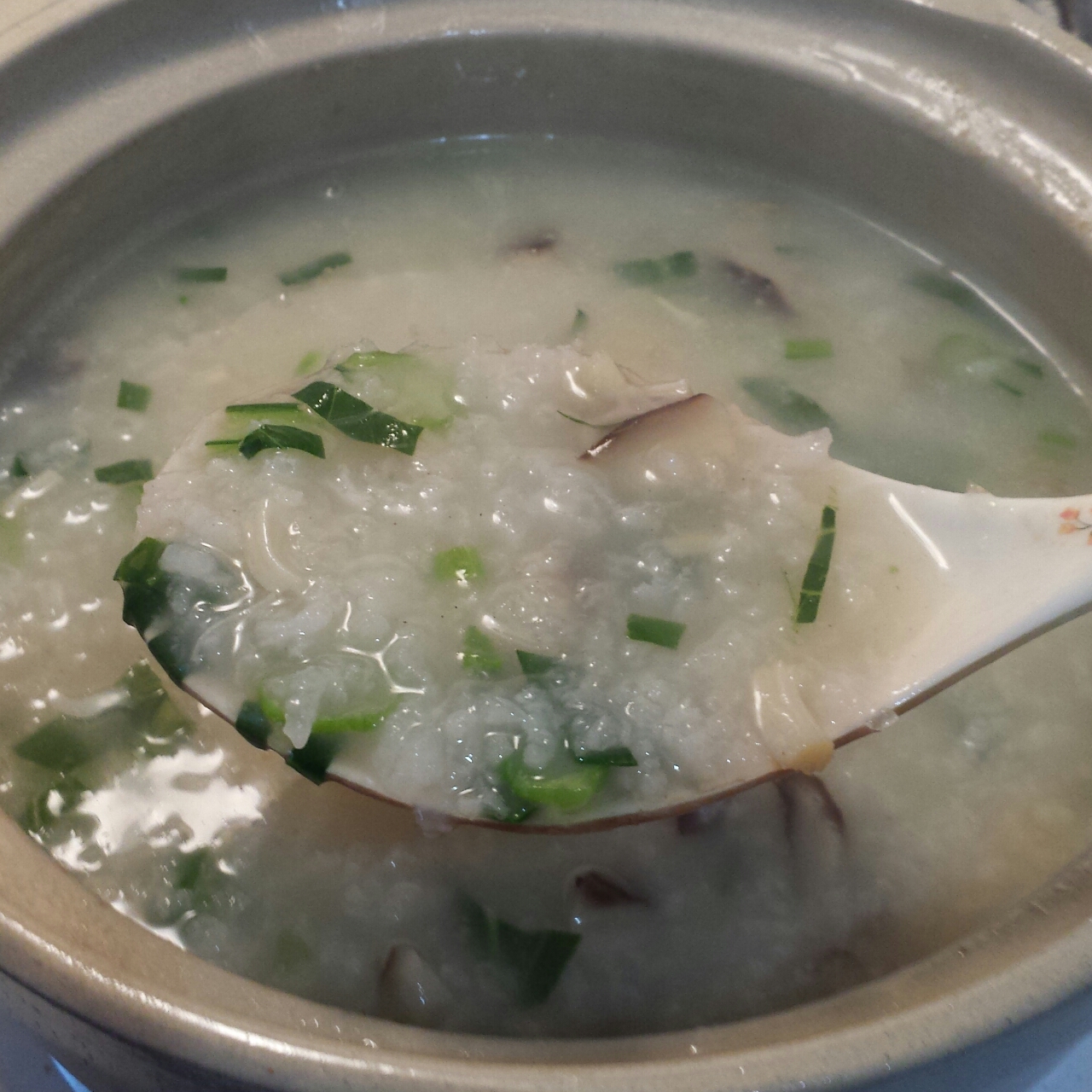 瑶柱香菇菜心粒粥