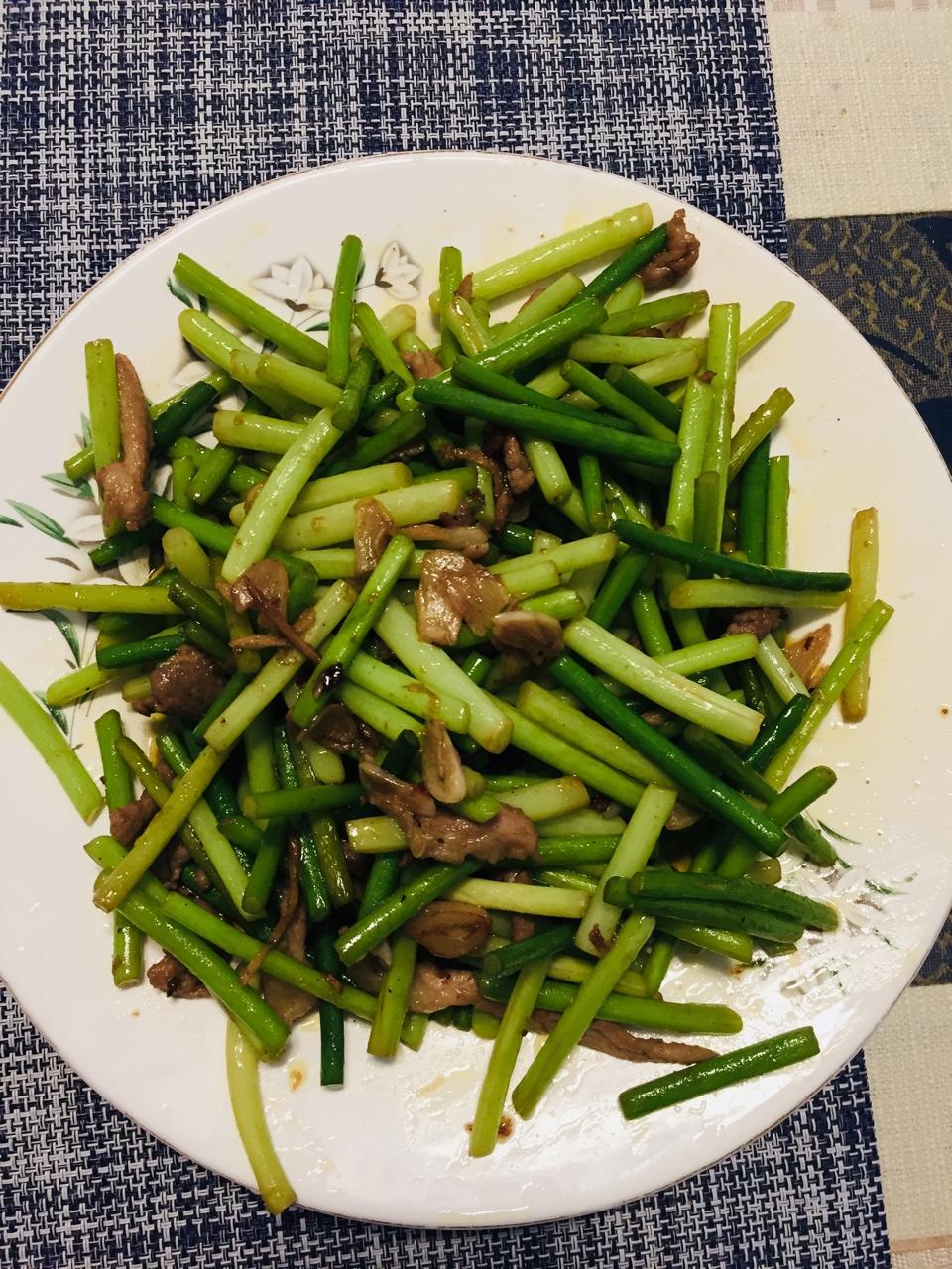 蒜薹炒肉丝