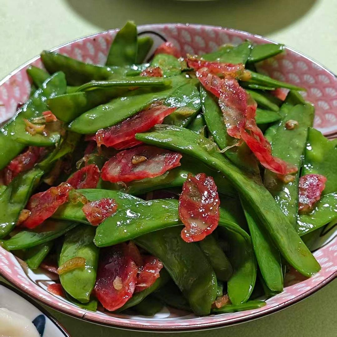 腊肠炒荷兰豆