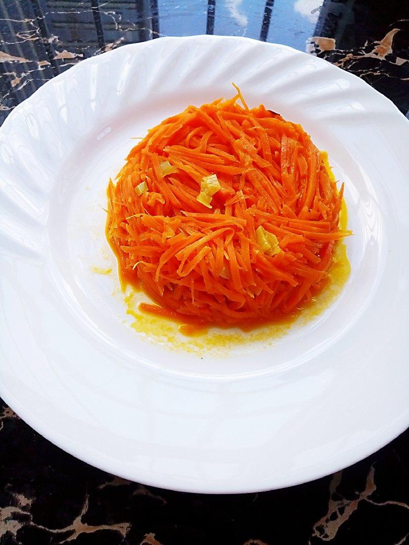 七娃弟弟做的清炒胡萝卜