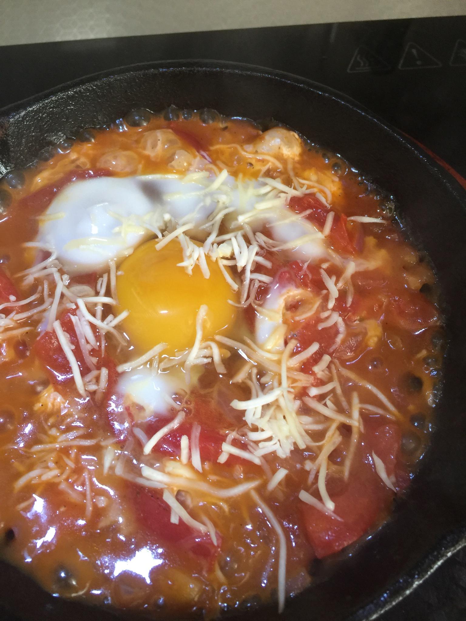 番茄焗蛋配吐司面包的做法