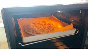 菠萝虾仁披萨‖没有披萨盘也能做披萨|孩子吃营养丰富又补钙的做法 步骤13