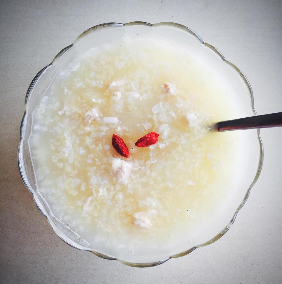 银耳鸡茸小米粥的做法