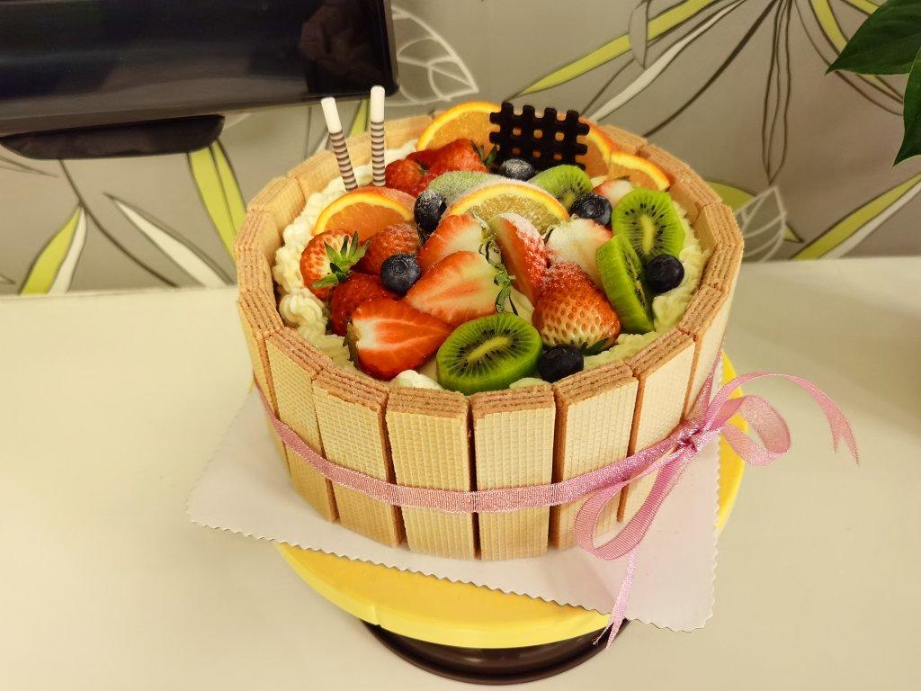 生日蛋糕教程【威化饼干围边】