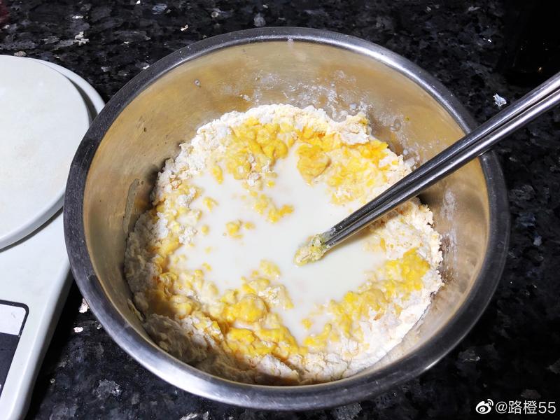 纯奶手撕吐司的做法 步骤1