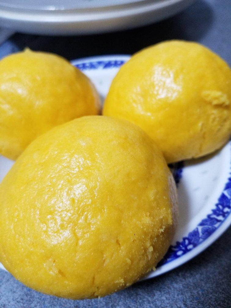 玉米面窝窝头(发面馒头)