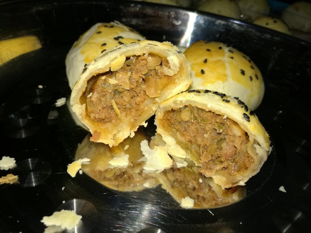 泳式鲜肉榨菜月饼