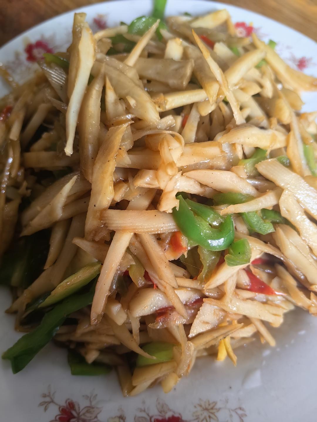 家常快手菜小炒藕丁真香