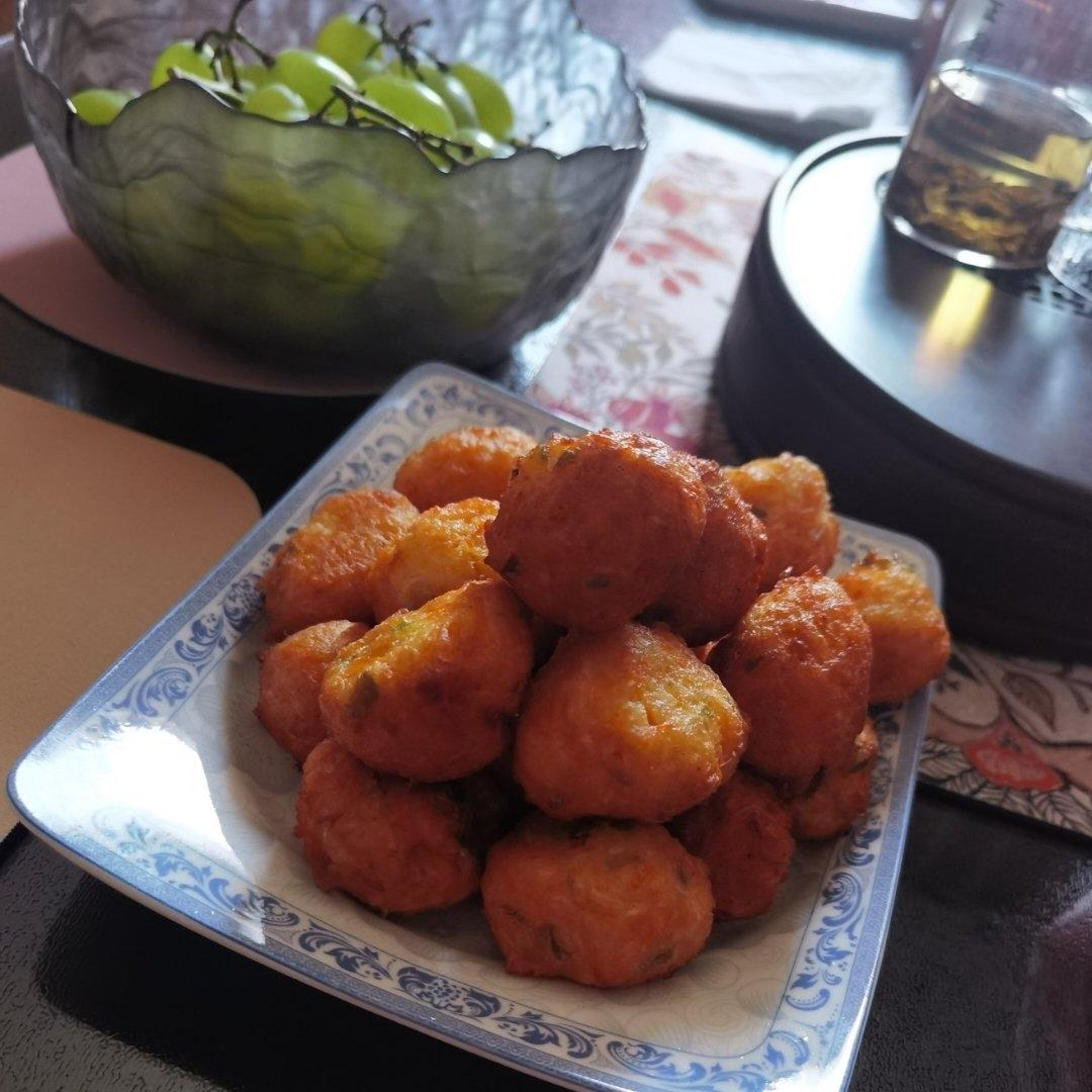 炸白萝卜素丸子