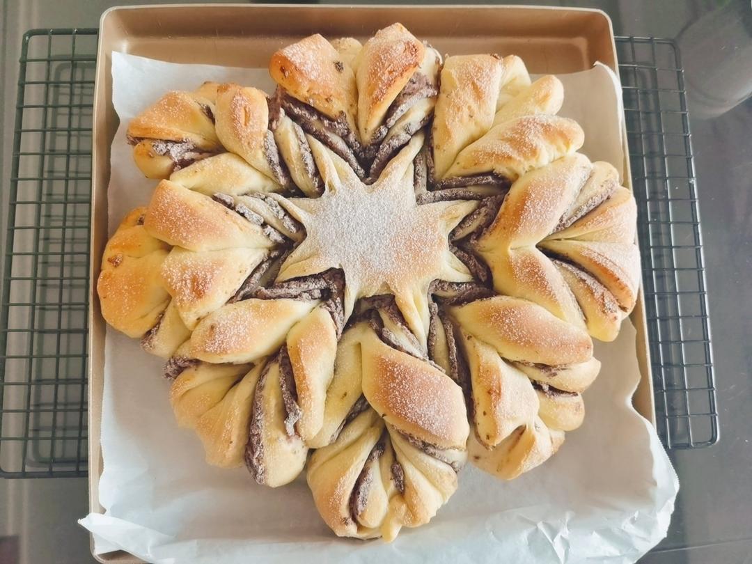 ins风圣诞节雪花豆沙面包---错过了夏天的风秋天的雨 不能再错过冬天的雪花