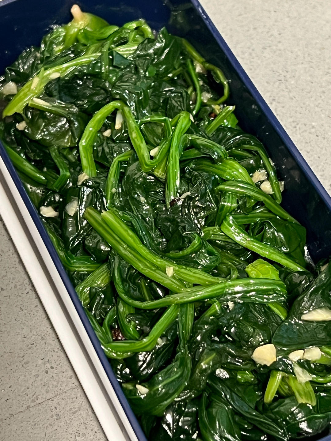 凉拌菠菜(家传秘方)