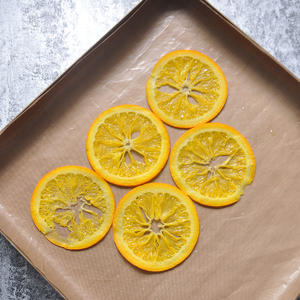 鲜榨香橙戚风卷的做法 步骤3