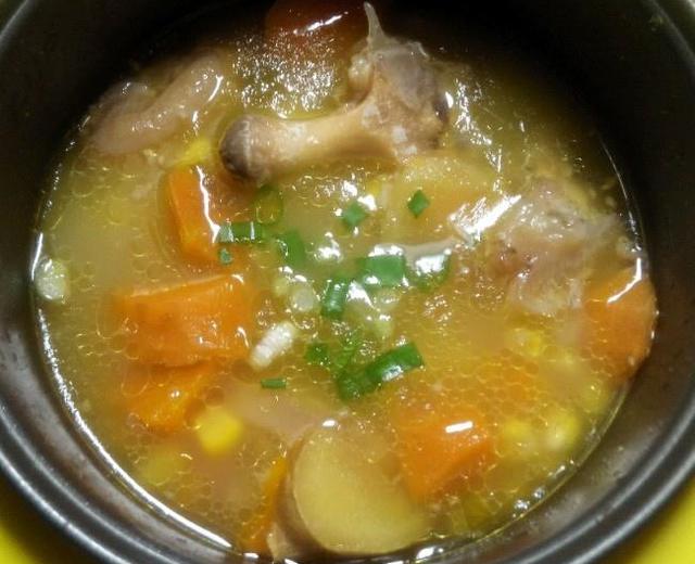 玉米豌豆胡萝卜猪骨汤