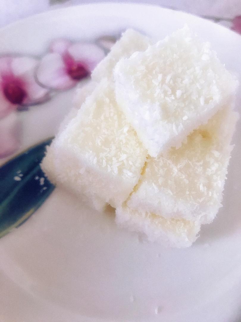 完胜85‘C的牛奶椰蓉小方