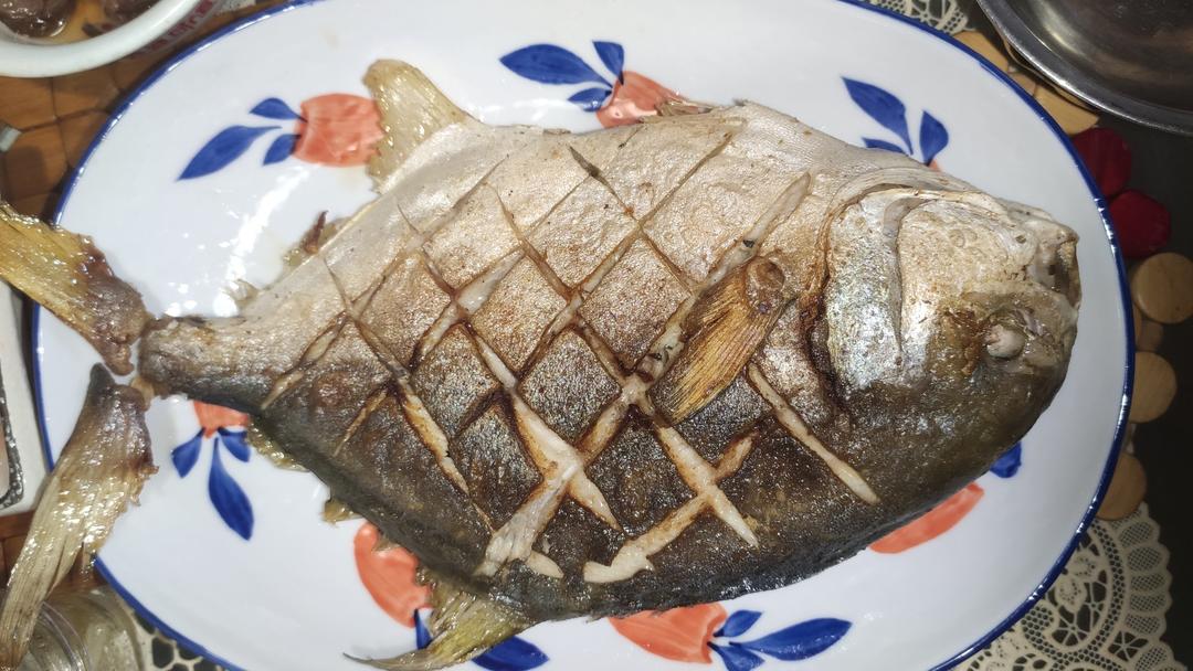 干煎金鲳鱼