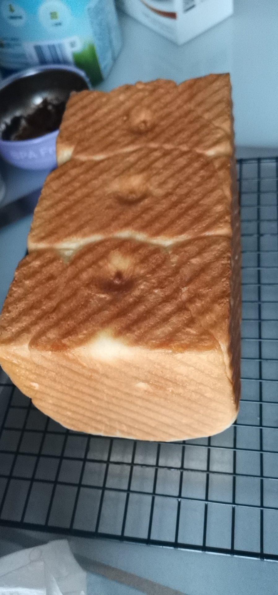 做一次就成功的牛奶吐司面包（手和面揉出手套膜）最后附全麦吐司