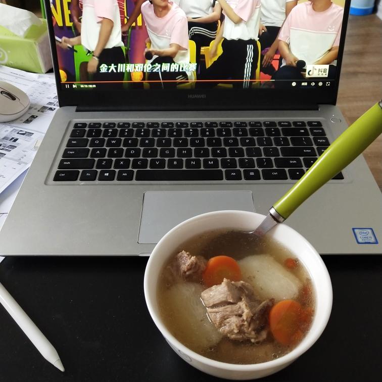 莲藕排骨汤的做法