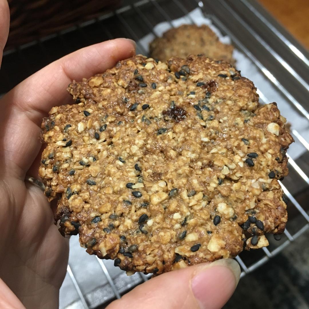 素食:有机燕麦芝麻大饼干