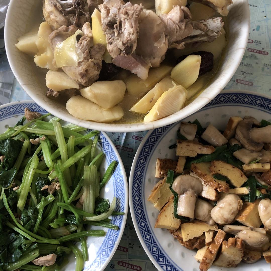 清炖鸡汤