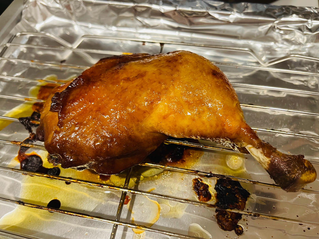 鲜嫩多汁～好吃到舔手指的蜜汁烤鸡腿