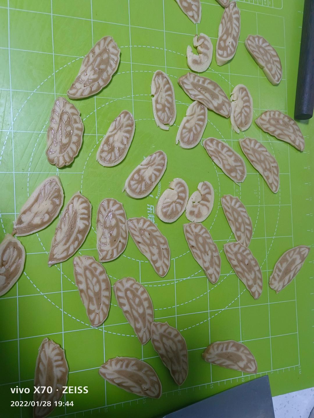 老兰州龙纹石头油果子