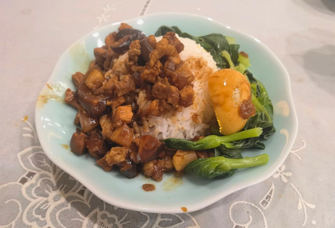 好吃到停不下来的卤肉饭