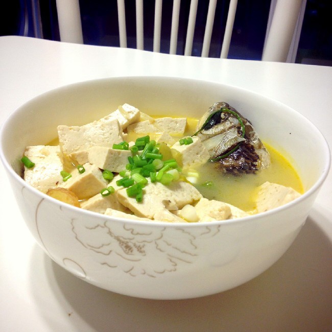 鲫鱼豆腐汤