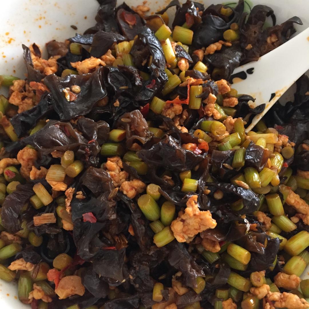 下饭菜～蒜苔肉末