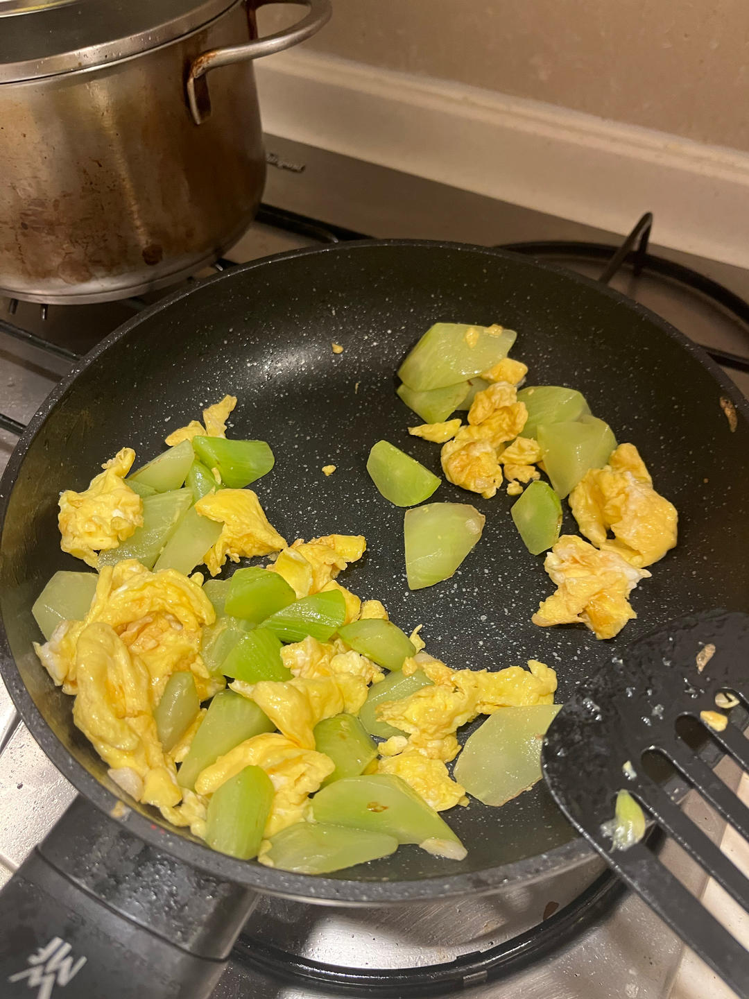 莴笋炒蛋