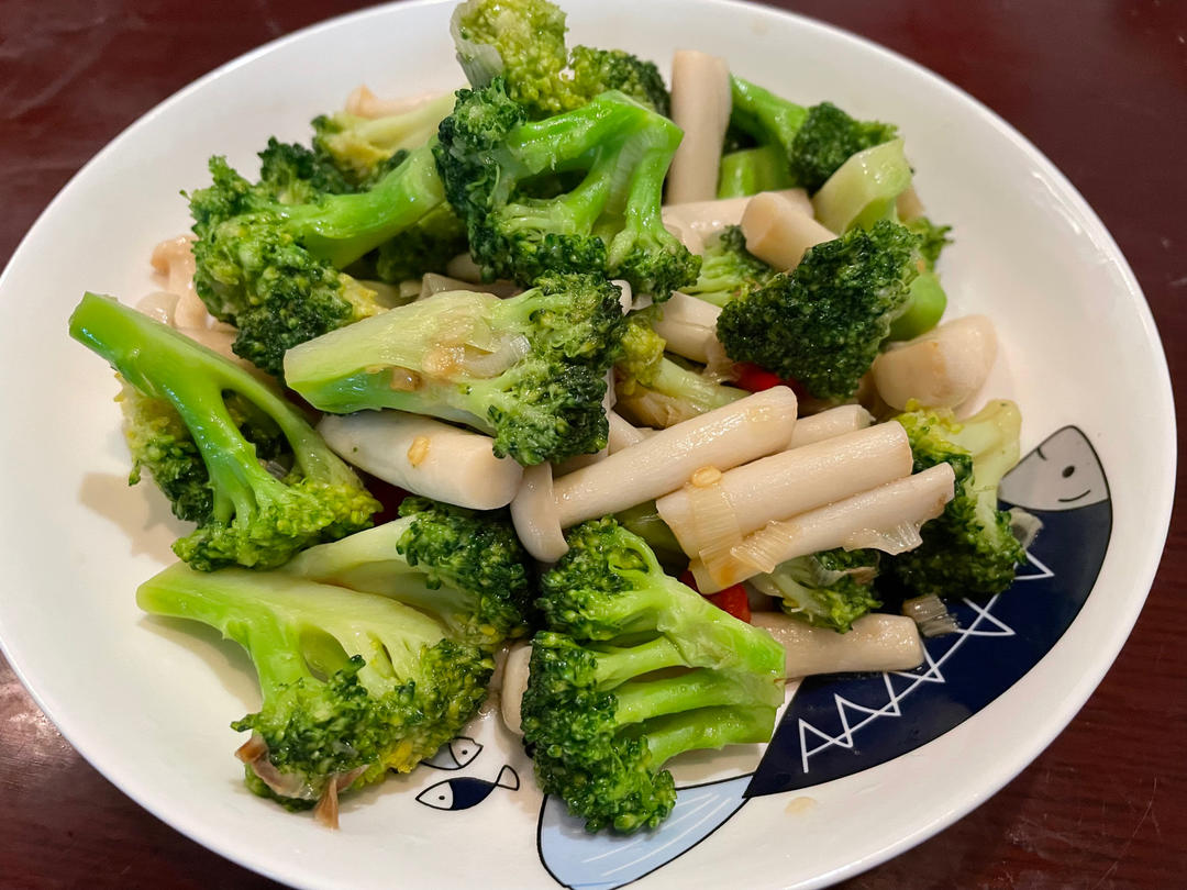 低脂低卡‼️鲜嫩好吃不长胖的西兰花炒菌菇