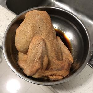 任你想象的铸铁锅焖鸡的做法 步骤1