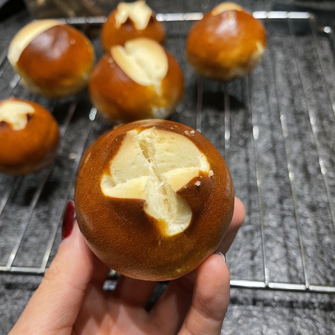 碱水小丸子（超可爱好操作的碱水面包）