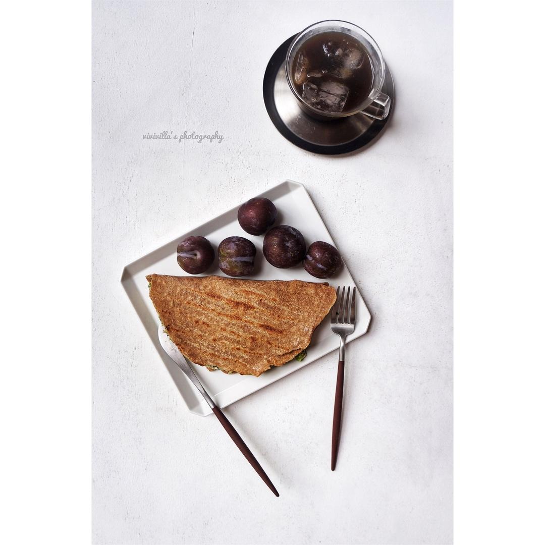 花菜豆鱼酱月牙全麦干酪饼【健康一手握】