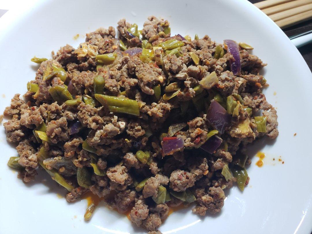 酸豆角炒肉末