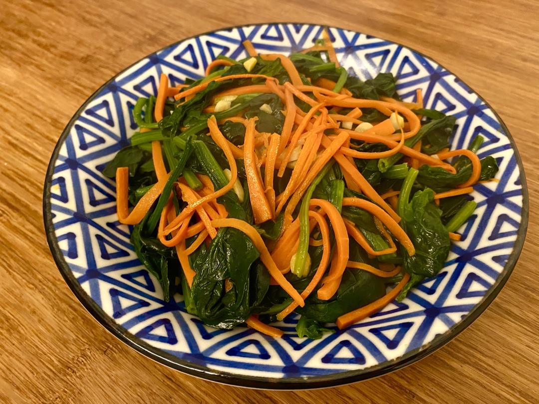 清炒菠菜胡萝卜