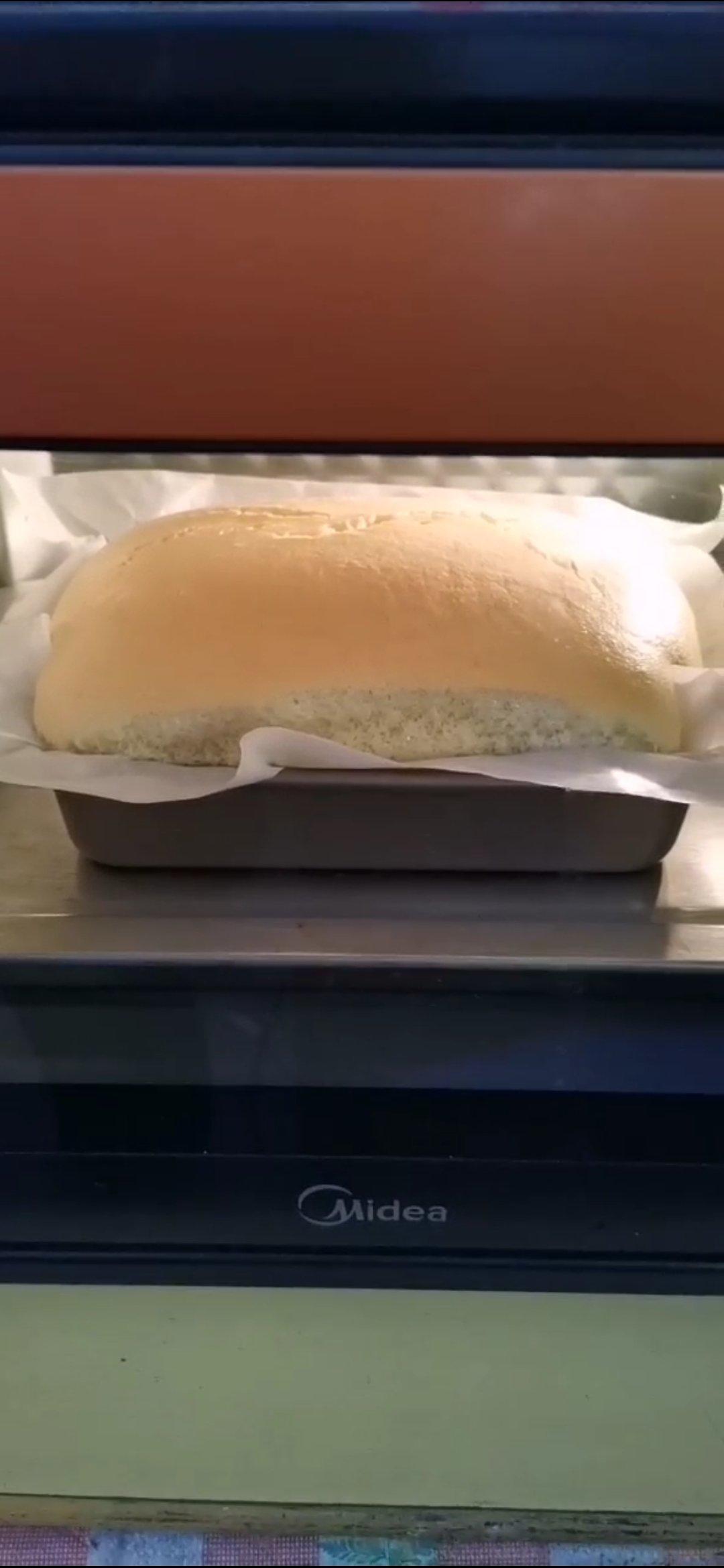 九寸方形戚风蛋糕