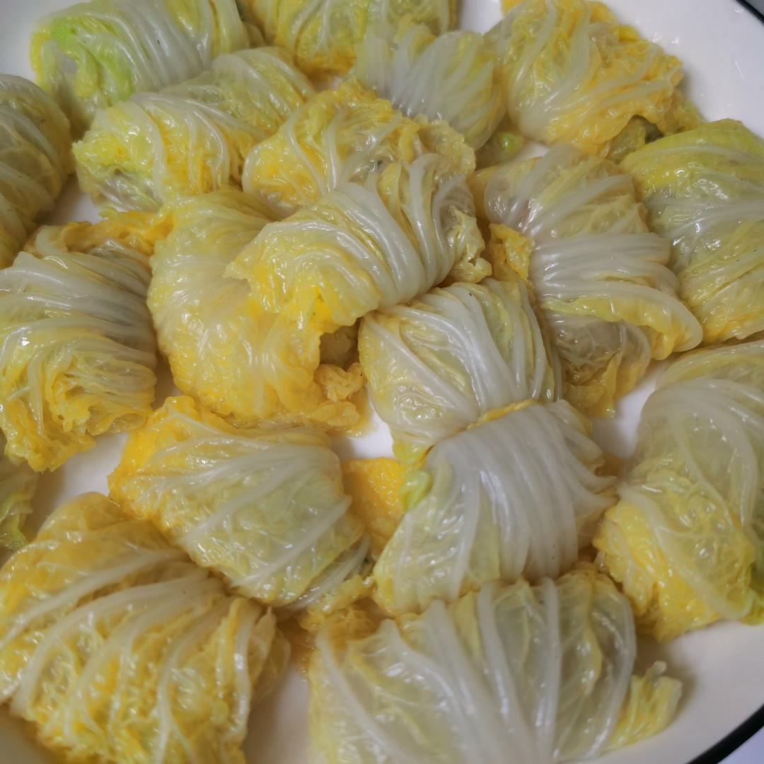 清淡却下饭的虾滑白菜卷，打赌你吃一次就忘不了！