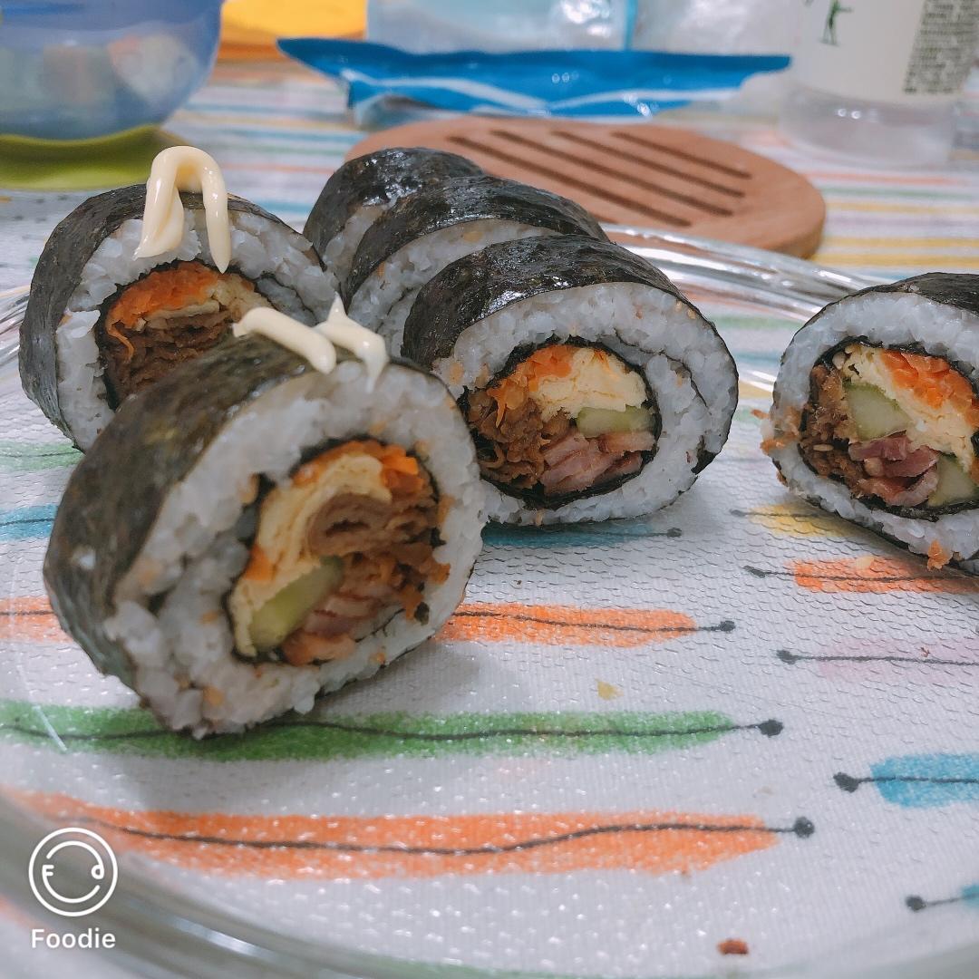 高颜值的紫菜包饭