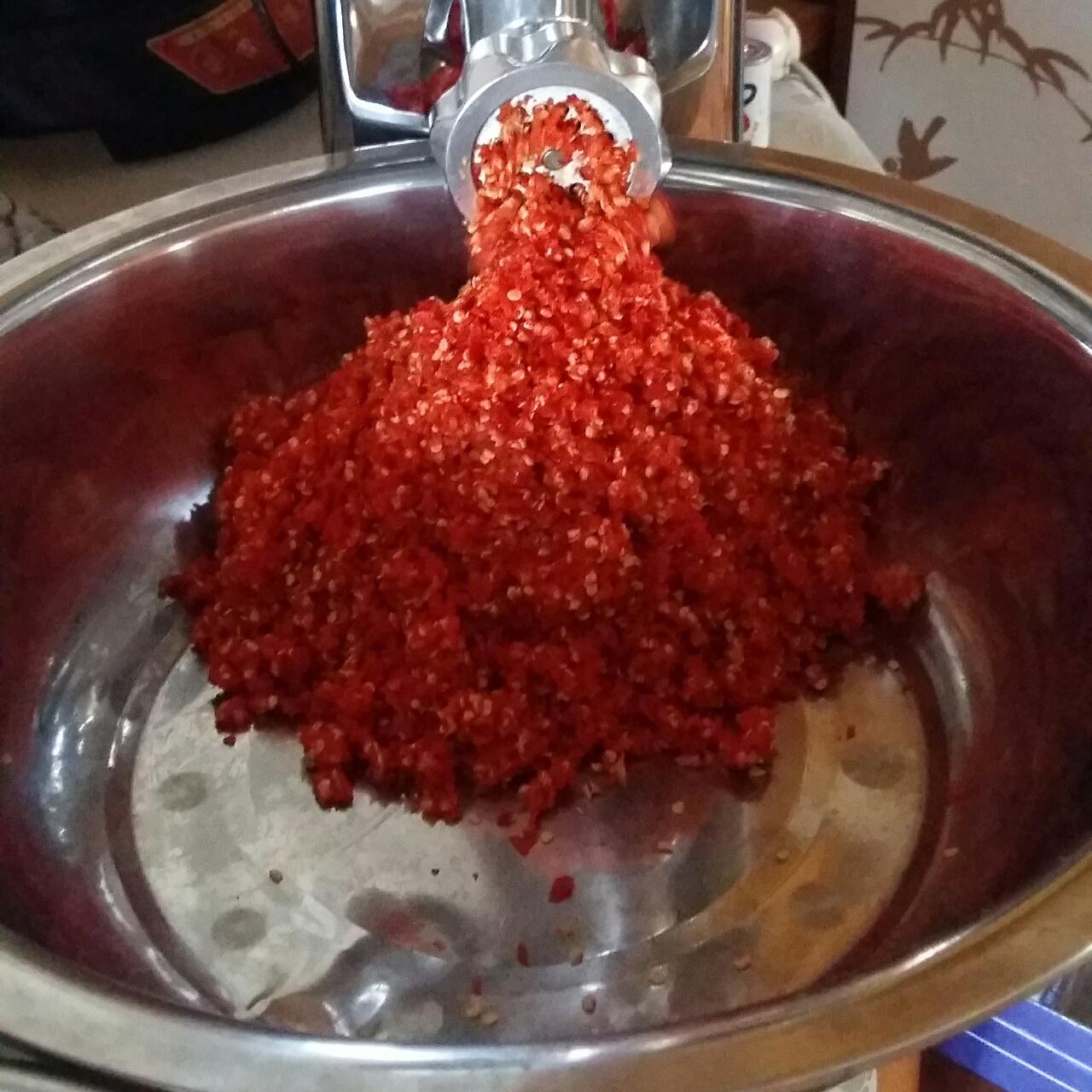 最简单又好吃的辣椒酱的做法 步骤2