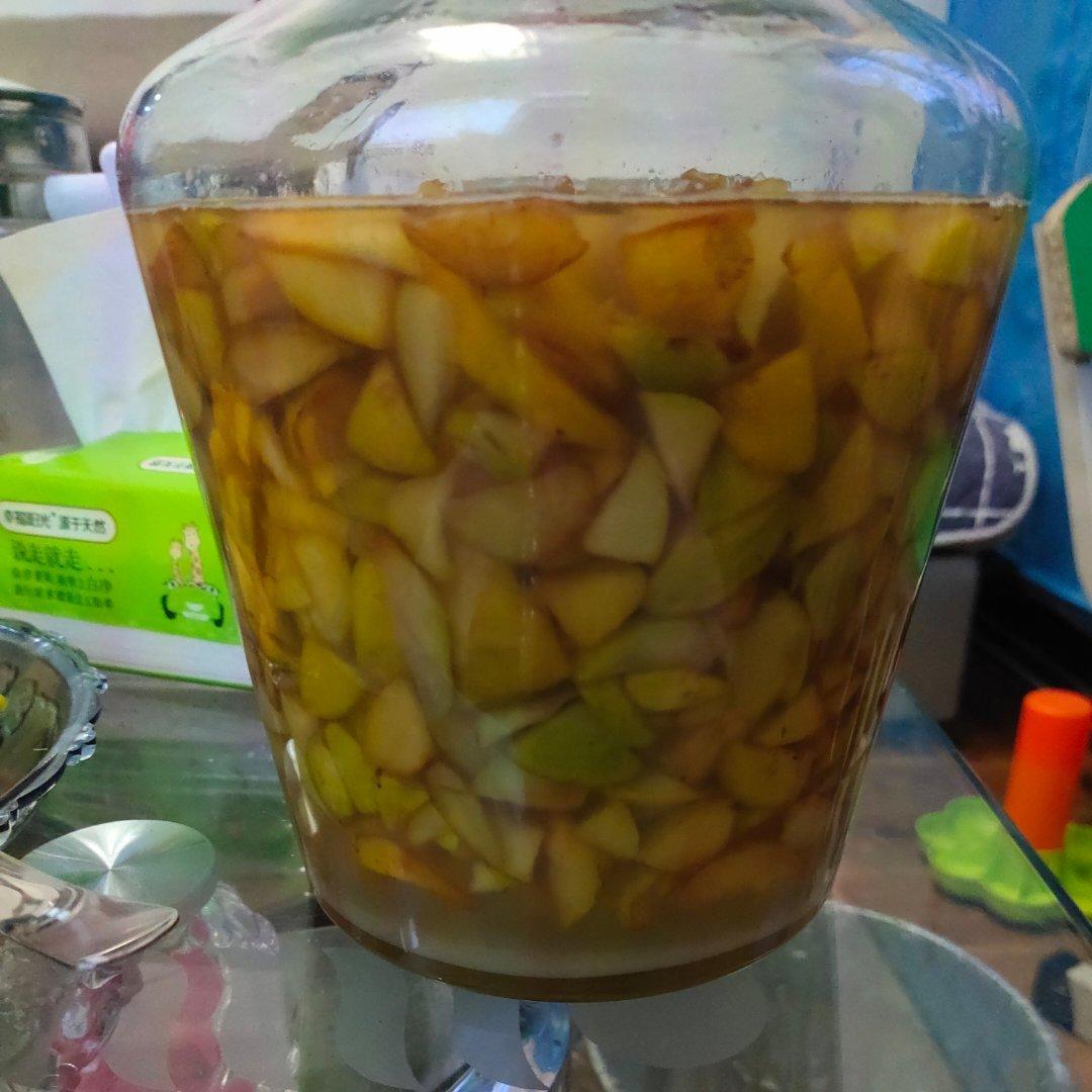 自酿李子酒